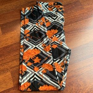 LulaRoe floral OS leggings